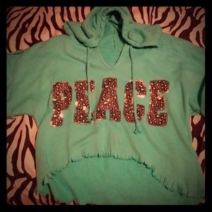 Short sleeve crop top hoodie